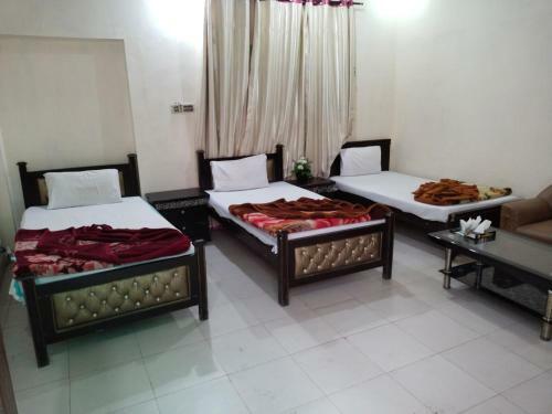 Hotel Paradise Plus