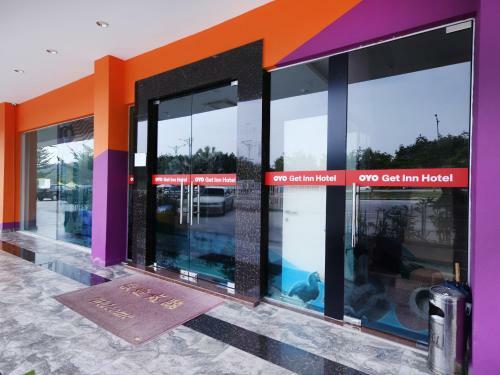 Oyo 1043 Get Inn Hotel Sendayan