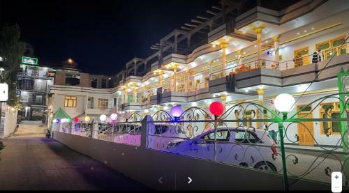 Hotel Holiday Inn