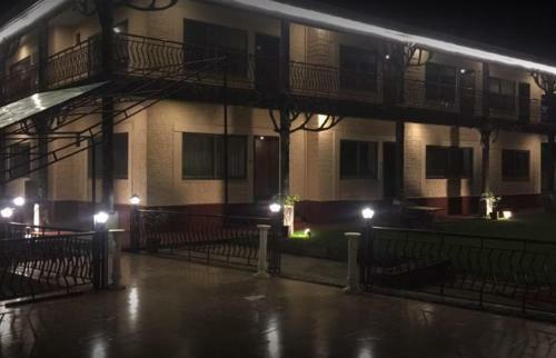 Cosy Knock Hotel
