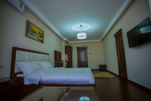Hotel Ayni