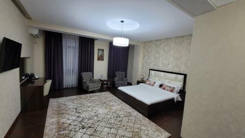 Hotel Ayni