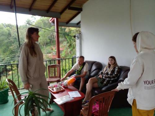 Hostal Mountain Top Guest