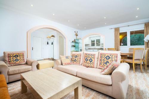 Charming 3-bed Villa In Denia First Beach Line