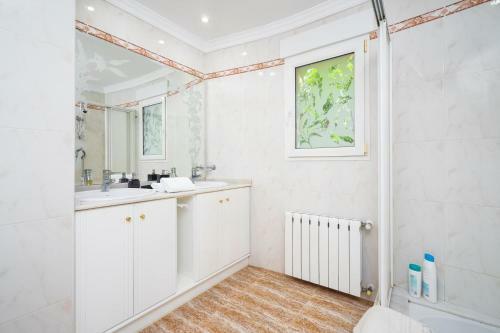 Charming 3-bed Villa In Denia First Beach Line