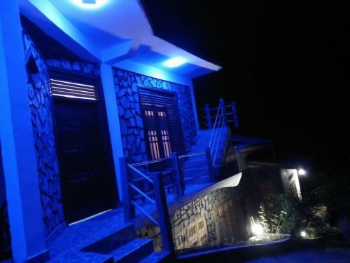 U & V Homestay