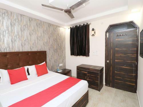 Oyo 37351 Hotel Krishna Royal