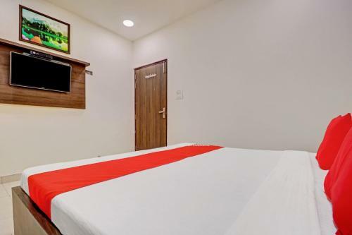 Oyo 74643 Hotel Jass Residency