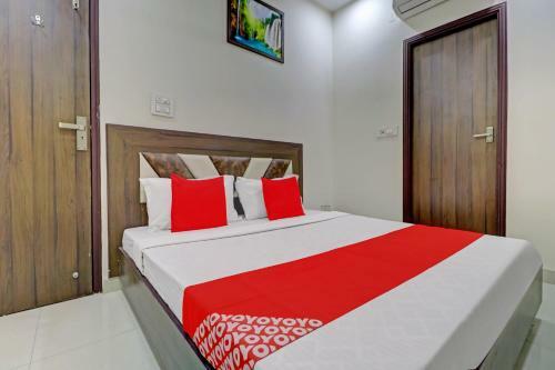 Oyo 74643 Hotel Jass Residency