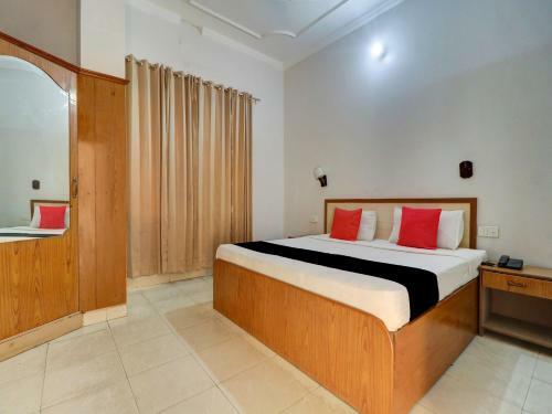 Oyo Capital O 73432 Hotel Divine
