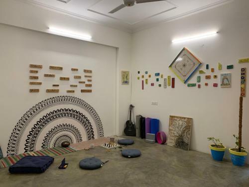 Yomad Hostel - Yoga & Travel