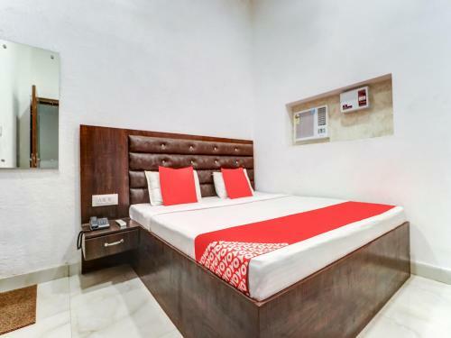 Oyo 82426 Hotel Pb02 Inn