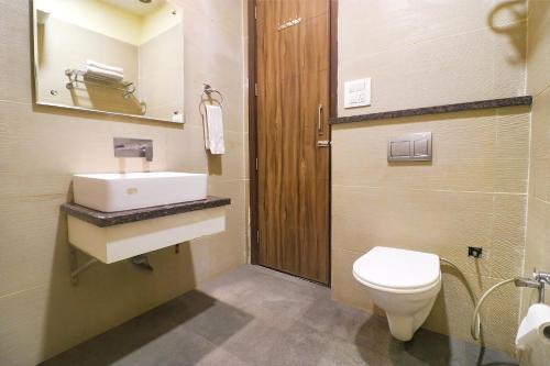 Fabhotel Prime Welcome Inn2