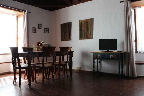 Casa Basilisa Capote
