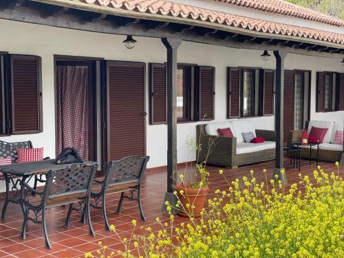 Villa Monta�a Colorada