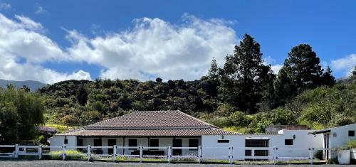 Villa Monta�a Colorada