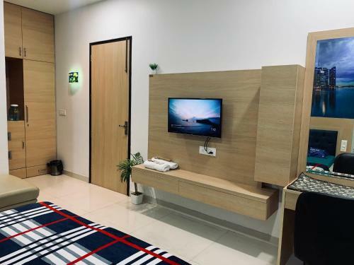 Hotel Holidayvilla & Suites