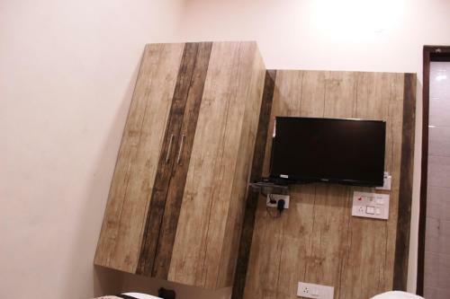 Shree Krishna Hotels