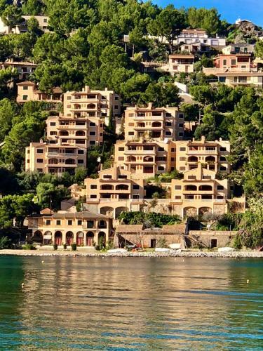 Hartmut Friedrich Apartment Port De Soller