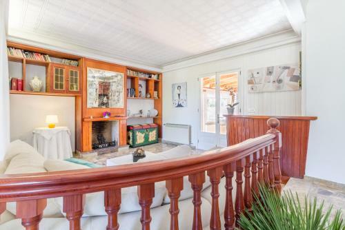 Villa With Pool Walking Distance To The Beach (malondra)