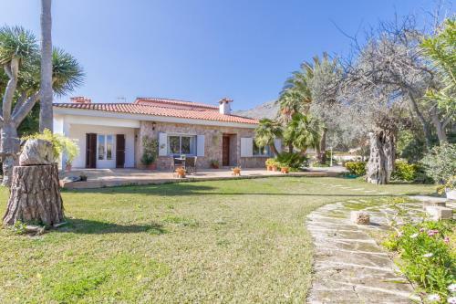 Villa With Pool Walking Distance To The Beach (malondra)