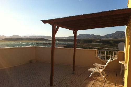 Penthouse 2 Bedroom Apartment With Rooftop Solarium And Parking