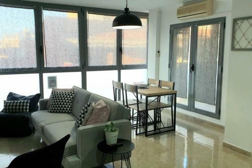 Playa A 250 Metros. Apartamento Reci�n Reformado.