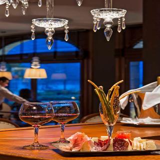 Hotel Du Lac Congress Center & Spa