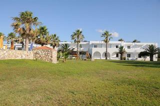 Aparthotel Irina Beach Hotel