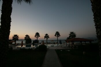 Aparthotel Irina Beach Hotel