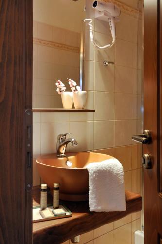 Hostal Guesthouse Rousis