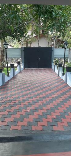 Hostal Shalom Guest House