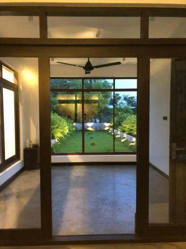 5 Room Holiday Bungalow In Batticaloa