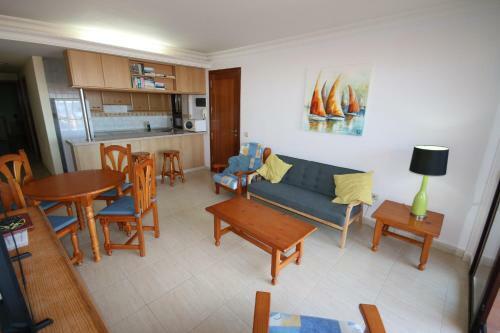 Apartamento Sota 3, Beach Front, Spectacular Ocean Views, Parking, Wifi