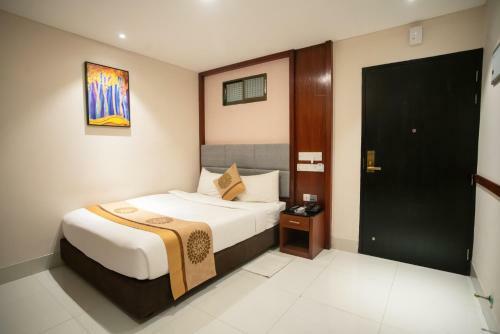 Jatra Hotel Grand Royal
