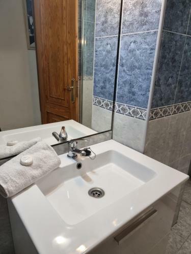 Lovely Apartment In Medano Tenerife