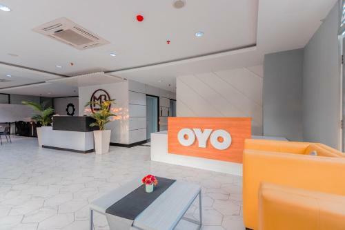 Hotel Vaccinated Staff - Oyo Flagship 750 Mont Blanc