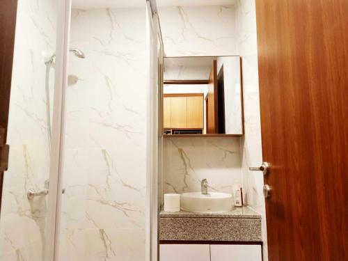 Apartemen Grand Kamala Lagoon By 21 Room