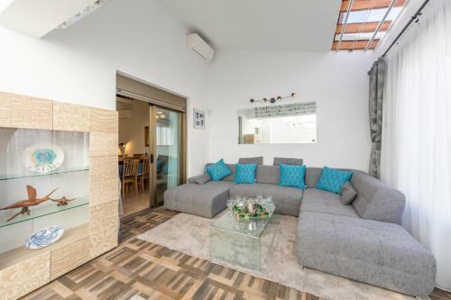 Barefoot Beach House - By Medano4you