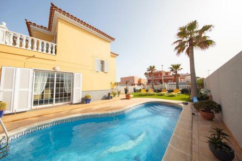 Villa Girasol - By Medano4you