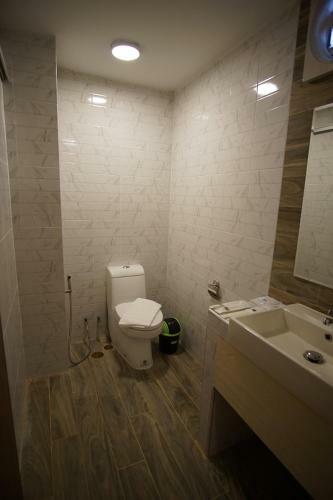 Kim Hotel @ Bangplong