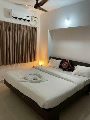 Apartamento Magnificent 2 Bhk Service Apts. With A Lovely Pool