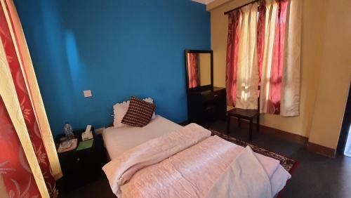 Hostal Ambience House
