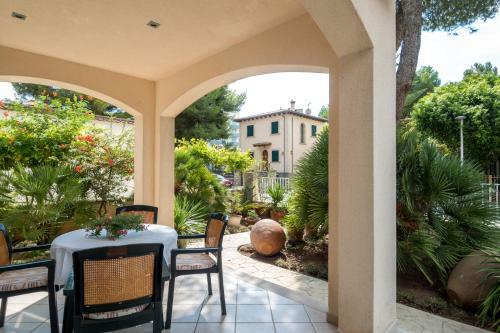Villa Tamarells With Garden Next To Alcudia Beach