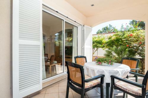 Villa Tamarells With Garden Next To Alcudia Beach