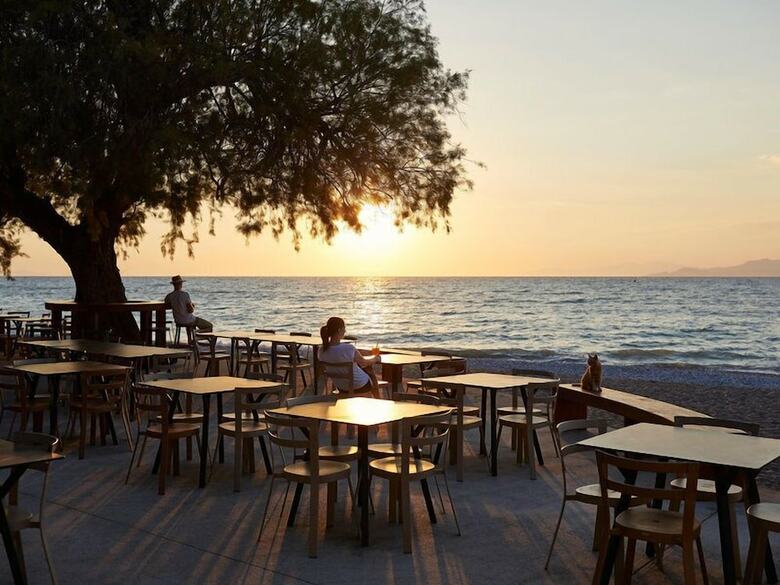 Alex Beach Hotel & Bungalows