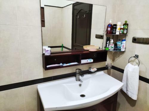 Hotel Goldcrest Resort, Rawalpindi