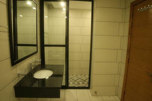Escape Serviced Apartments Bahria Town Rawalpindi