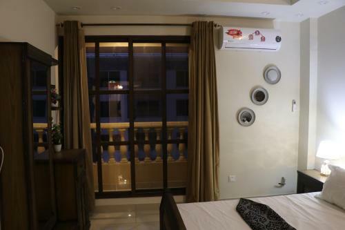 Luxurious Landing Apartments & Suites Bahria Town