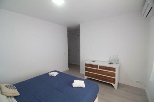 Apartamento Con Terraza Y Piscina A Metros De La Playa